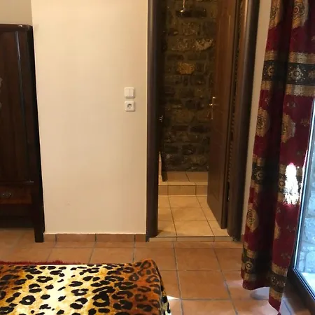 Villa Traditional